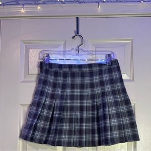 Aeropostale Pleated Plaid Skirt Gray and Blue Size Medium